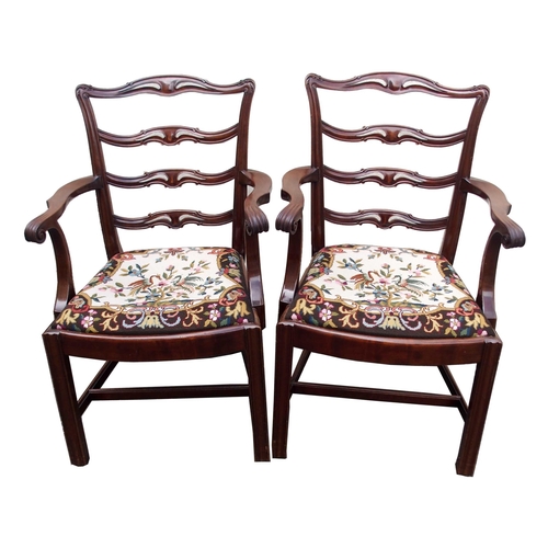 812 - A SET OF EIGHT CHIPPENDALE STYLE REPRODUCTION MAHOGANY DINING CHAIRS