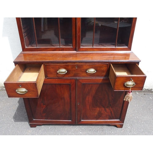 813 - A 19TH CENTURY MAHOGANY SECRETAIRE BOOKCASE