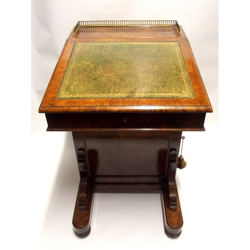 816 - A VICTORIAN BURR WALNUT DAVENPORT