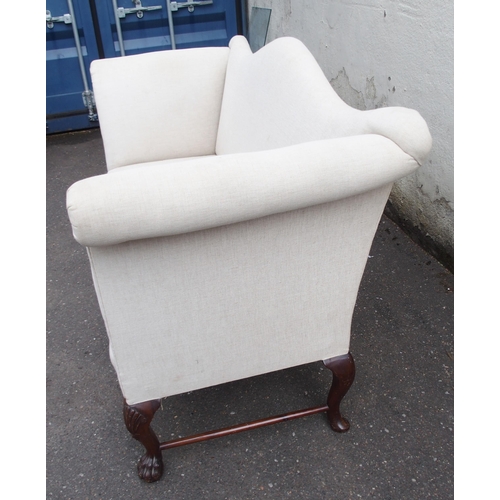 824 - A GEORGIAN STYLE HUMPBACK SETTEE