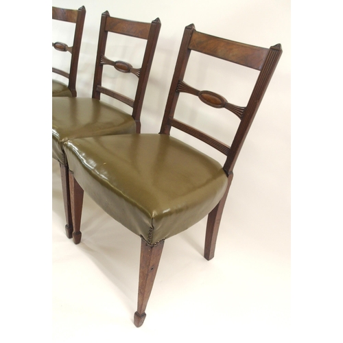 827 - A SET OF FOUR SCOTTISH LATE REGENCY MAHOGANY DINING CHAIRS