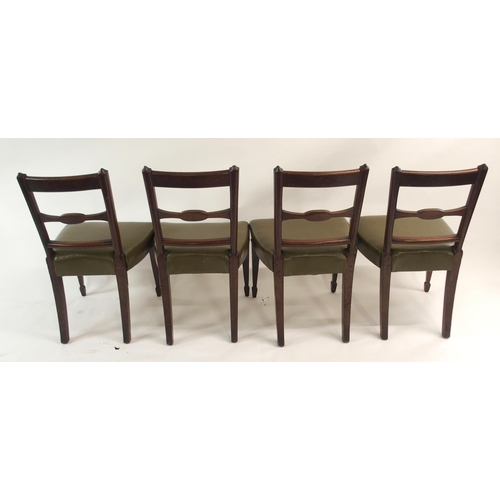 827 - A SET OF FOUR SCOTTISH LATE REGENCY MAHOGANY DINING CHAIRS