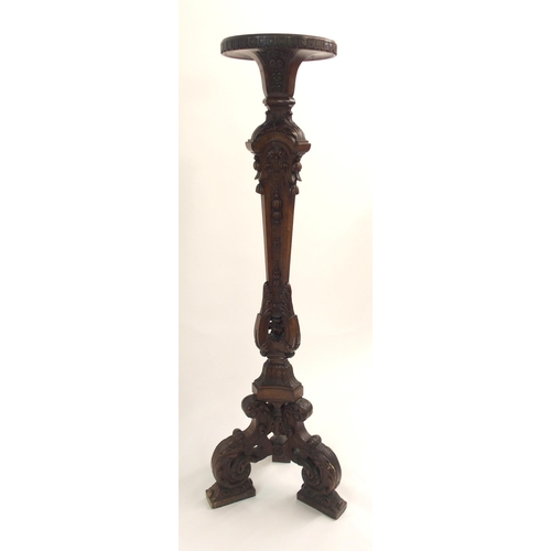 847 - A CONTINENTAL WALNUT TORCHERE