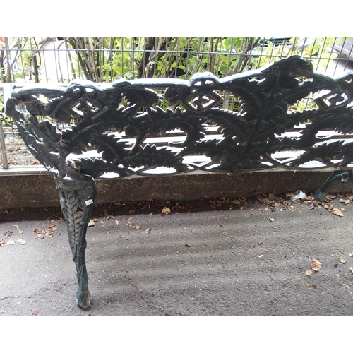 853 - A CAST IRON FERN PATTERN GARDEN BENCH