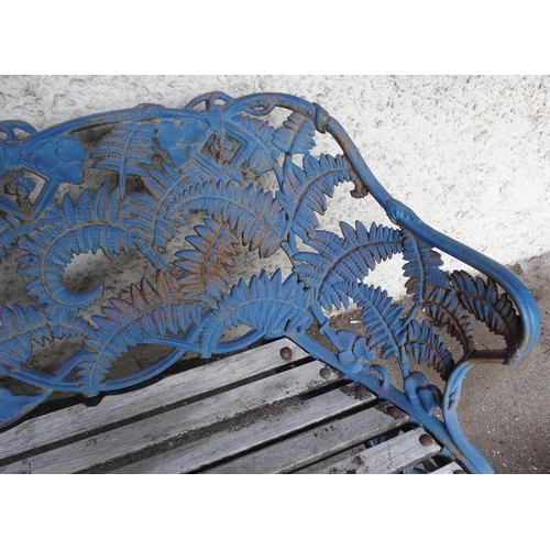 856 - A CAST IRON FERN PATTERN GARDEN BENCH