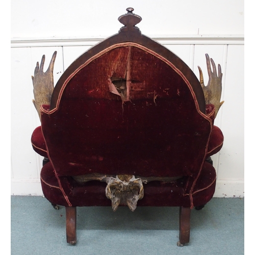 866 - AN UNUSUAL VICTORIAN MAHOGANY BARONIAL THRONE