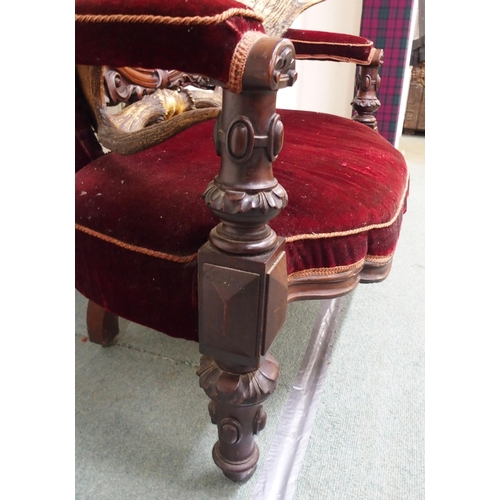 866 - AN UNUSUAL VICTORIAN MAHOGANY BARONIAL THRONE