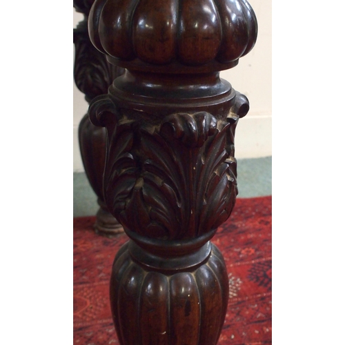 870 - A VICTORIAN WALNUT PIER TABLE