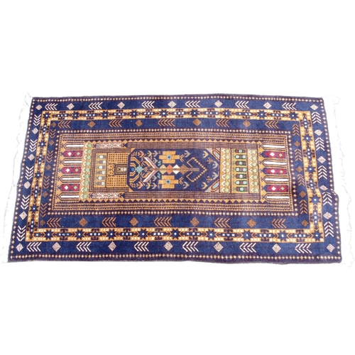 887 - A QUASQAI RUG