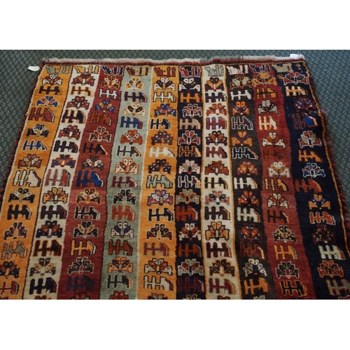 887 - A QUASQAI RUG