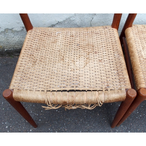 905 - A SET OF TEN J L MOLLER TEAK CHAIRS