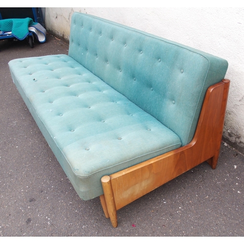 907 - A MID-CENTURY FINNISH SOFA BED