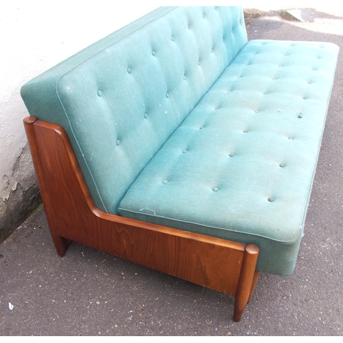 907 - A MID-CENTURY FINNISH SOFA BED