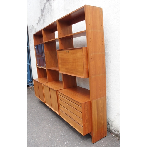 908 - A POUL CADOVIUS TEAK CADO FREE STANDING SYSTEM