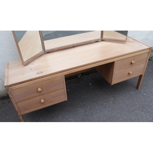 909 - A MID-CENTURY PINE DRESSING TABLE WITH TRIPLE MIRRORS