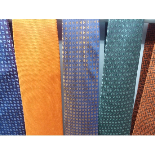 1482 - A COLLECTION OF TEN HERMES SILK TIES
