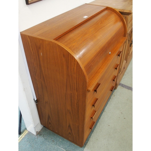 101 - A mid 20th century teak cylinder top writing bureau, 99cm high x 90cm wide x 47cm deep