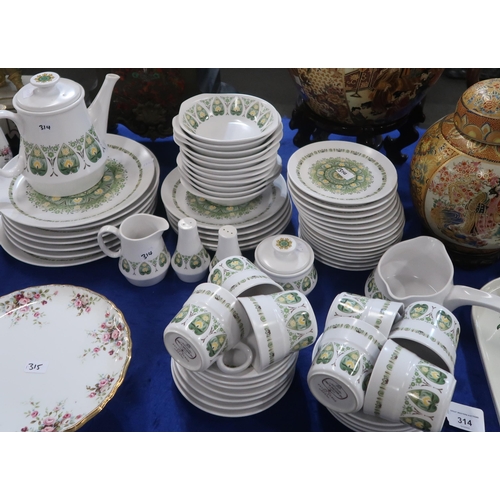 314 - A Noritake Palos Verde pattern dinner service