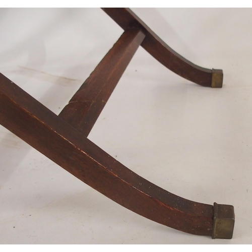 77 - A 20th century mahogany butler tray and stand with drop sides