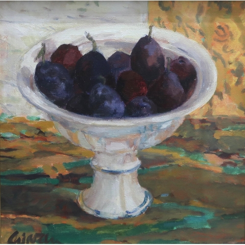 770 - GERALDINE GIRVAN (SCOTTISH b.1947) PLUMS IN COMPOTE Oil on board, signed lower left, 27 x ... 