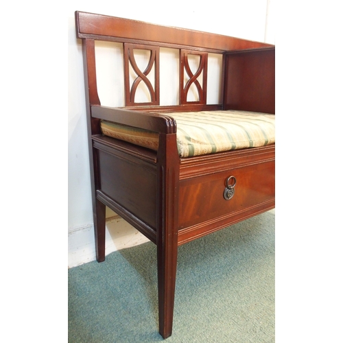 87 - A 20th century mahogany telephone table/seat