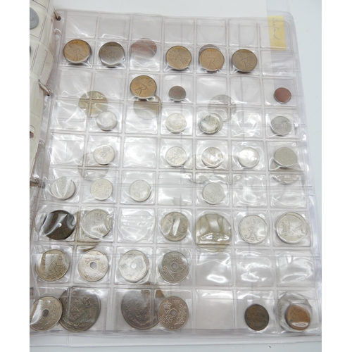 363 - CHINESE EMPIRE CASH COINS together with coin collectors sheets from China, Singapore, South Africa, ... 