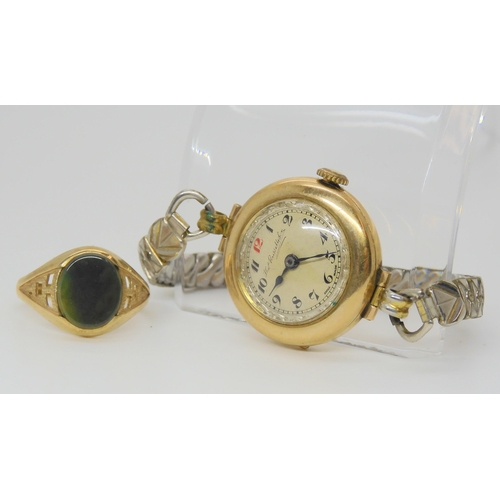 579 - A 9ct gold bloodstone signet ring, size T, with a 9ct gold vintage watch, weight to include gold pla... 