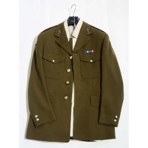 391A - A Royal Artillery Lieutenant Colonel's service dress uniform by Gieves & Hawkes of Savile Row, c... 