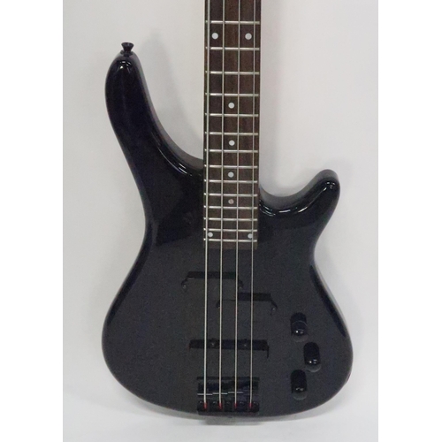 469C - STAGG electric bass guitar in black with soft gig bag