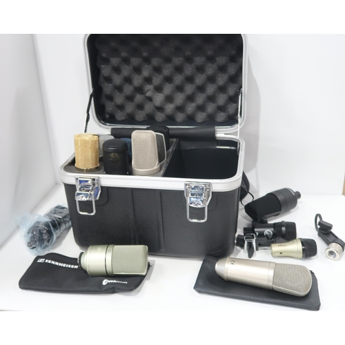 476 - A quantity of microphones in a studio fitted case with Rode, SE Electronics, Shure, Samson, img, Beh... 