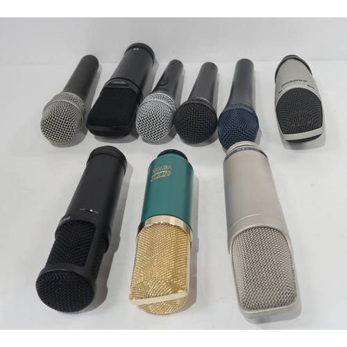 476 - A quantity of microphones in a studio fitted case with Rode, SE Electronics, Shure, Samson, img, Beh... 