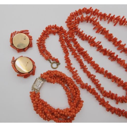 674 - A collection of coral bead jewellery to include,a baton coral bead necklace, largest approx 14mm to ... 