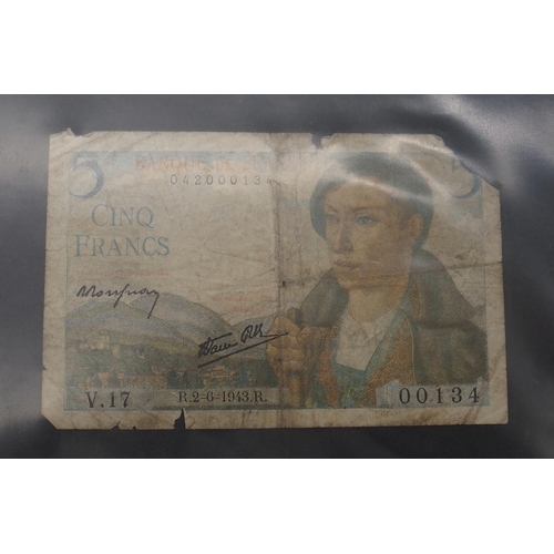 347 - A collection of banknotes with WW2 The Japanese Government One Ruppee and Ten Ruppee, One Centavo  a... 