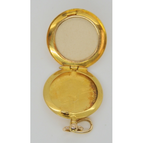 647 - A 15ct gold plain locket weight 6.8gms