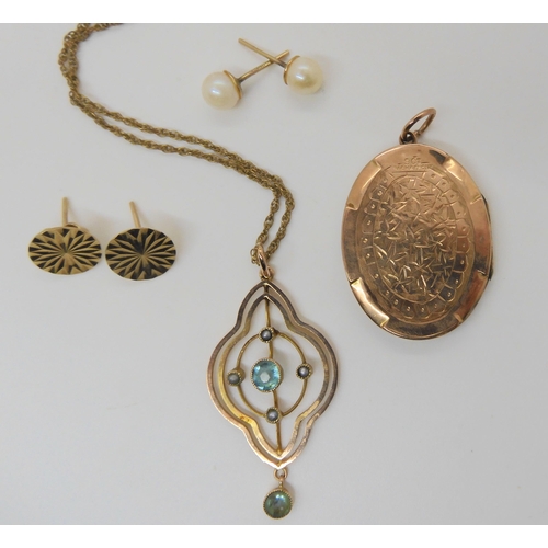 682 - A 9ct blue gem set Edwardian pendant, with rolled gold chain, 9ct back & front locket 9ct and ye... 