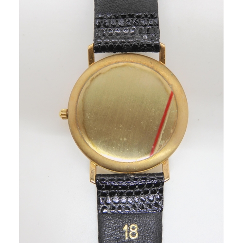 690A - A 9ct gold gents Hamilton & Inches watch, weight including strap and quartz mechanism 22.7gms, t... 