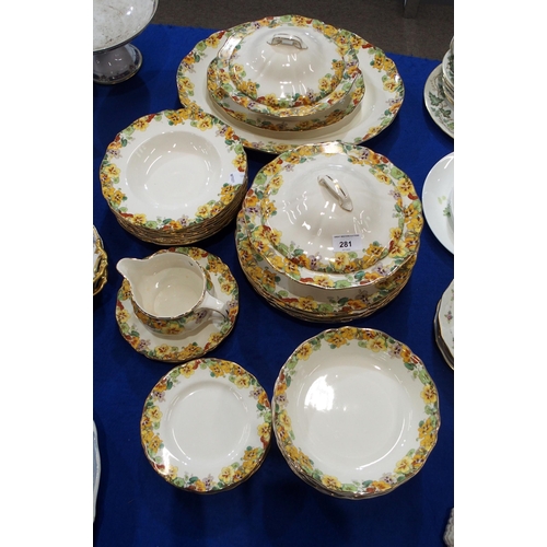 281 - A Royal Doulton Nasturtium pattern dinner service