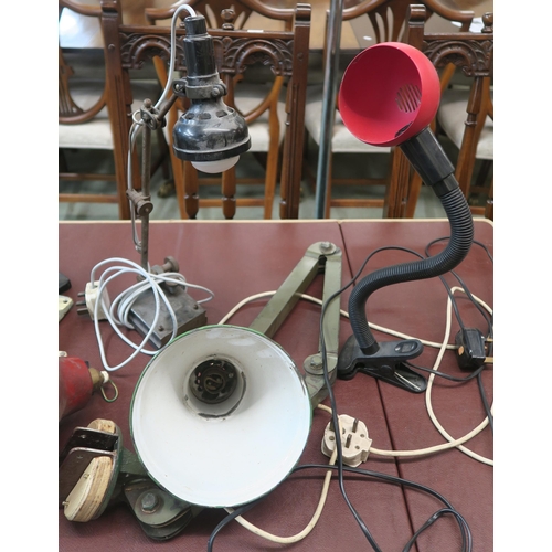 99 - A mixed lot of lamps to include a mid 20th century Anglepoise desk lamp, two desk mounted adjustable... 