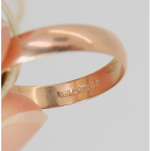 798 - A 9ct tri colour Russian wedding band, another of thinner proportions and a 9ct wedding band, 8.2gms