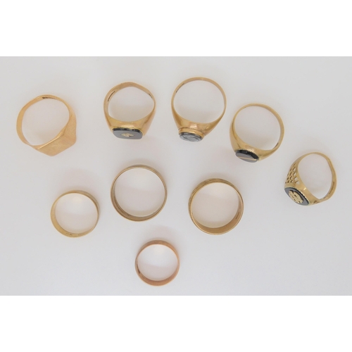 824 - Two 9ct wedding bands, another, a rose gold example and five assorted signet rings, weight toge... 