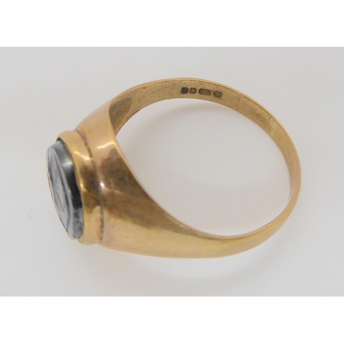 824 - Two 9ct wedding bands, another, a rose gold example and five assorted signet rings, weight toge... 