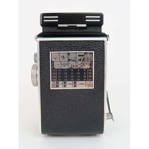 2612 - A FRANKE & HEIDECKE ROLLEIFLEX TWIN LENS REFLEX CAMERASerial no. 1473847, fitted with a Carl Zei... 