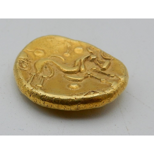 2638 - GAUL AMBIANI, GOLD STATER CELTIC HORSE COIN15mm diameter 6.27 grams