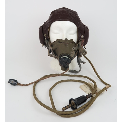 2662 - A WW2 RAF TYPE C (WIRED) LEATHER FLYING HELMET AND RESPIRATORSize no. 4, chamois leather and velvet-... 