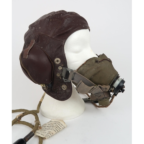 2662 - A WW2 RAF TYPE C (WIRED) LEATHER FLYING HELMET AND RESPIRATORSize no. 4, chamois leather and velvet-... 