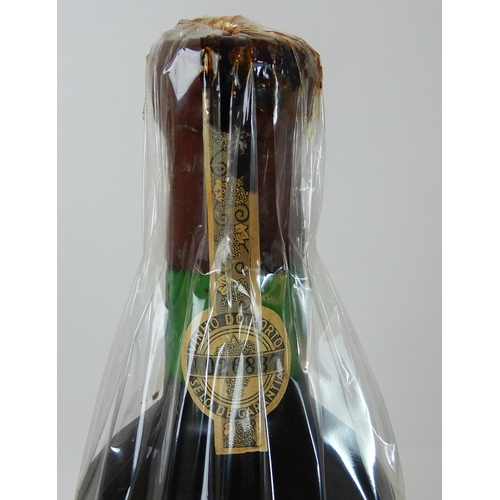 2676 - NIEPOORT GARRAFEIRA PORTO 1948 Bottled in 1952, decanted in 1973 and numbered 026837... 