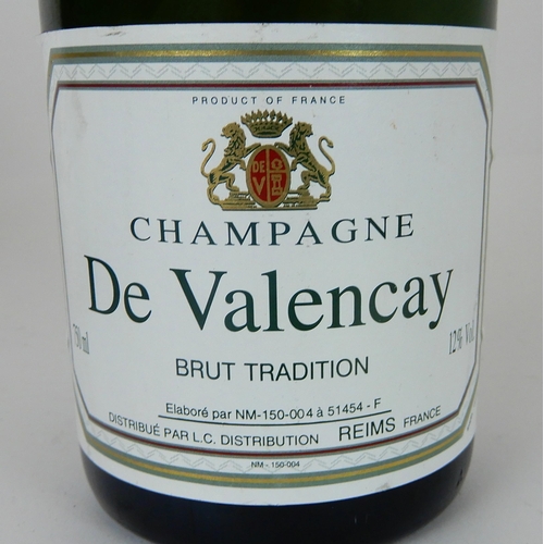 2686 - CHAMPAGNE DE VALENCAY BRUT TRADITION Champagne Fernand Rustat brut and Martini brut (7)... 