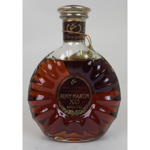 2693 - REMY MARTIN FINE CHAMPAGNE COGNAC Remy Martin XO Special Fine Champagne Cognac 70CL Carafe No. BH963... 