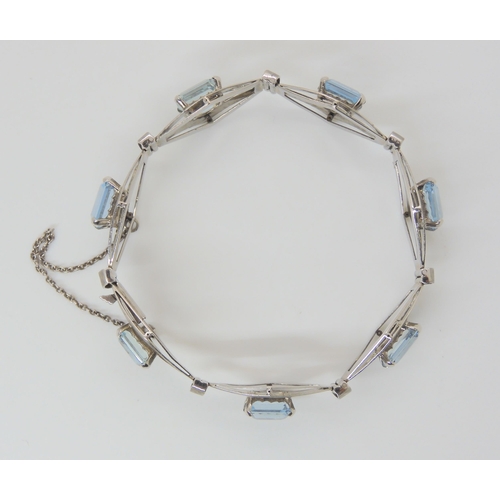 2722 - A RETRO WHITE METAL AQUAMARINE BRACELETthe galleried diamond shaped links with all over crosshatched... 