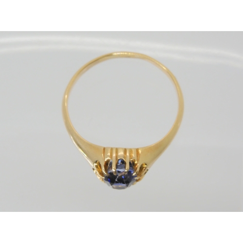 2787 - A SAPPHIRE RINGwith a vintage gypsy style setting. Finger size M1/2, weight 3gms... 